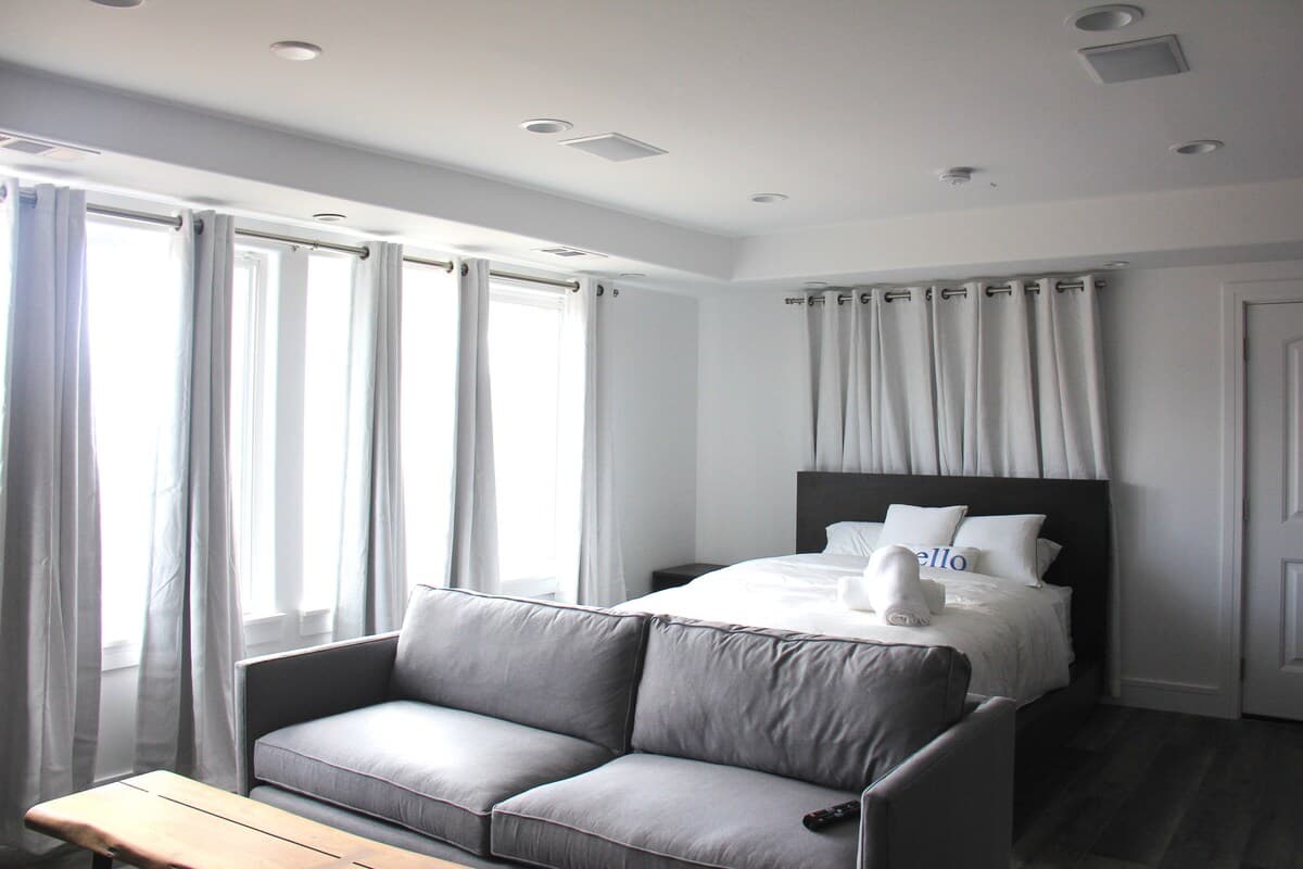 Home in East Palo Alto · ★4.86 · Studio · 1 bed · 1 bath - Image 29