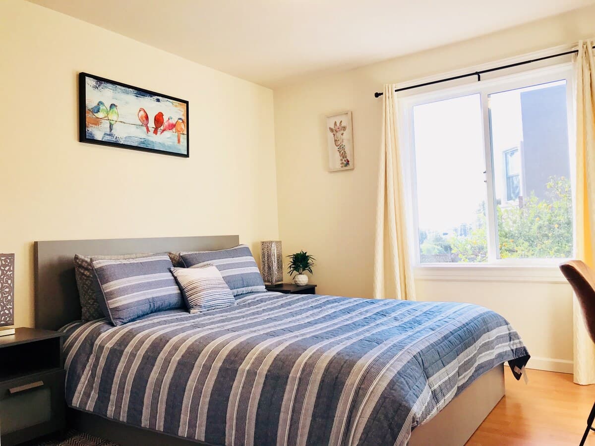 Relaxed 3B/2Ba Home with Private Parking - Photo 49