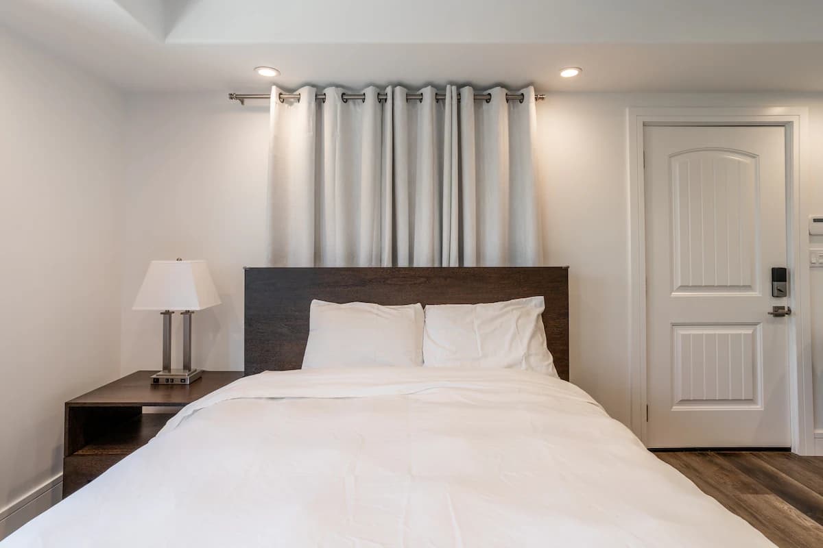 Home in East Palo Alto · ★4.86 · Studio · 1 bed · 1 bath - Image 4