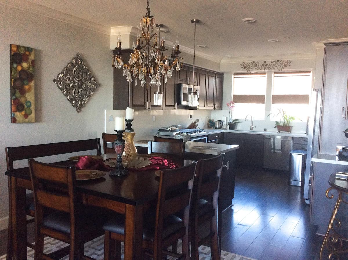 Townhouse in Daly City · ★4.89 · 1 bedroom · 1 bed · 1 bath - Image 4