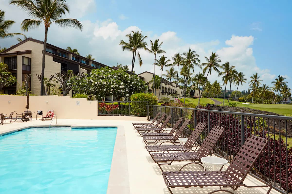 Condo in Kailua-Kona · ★4.96 · 3 bedrooms · 4 beds · 3 baths - Image 37