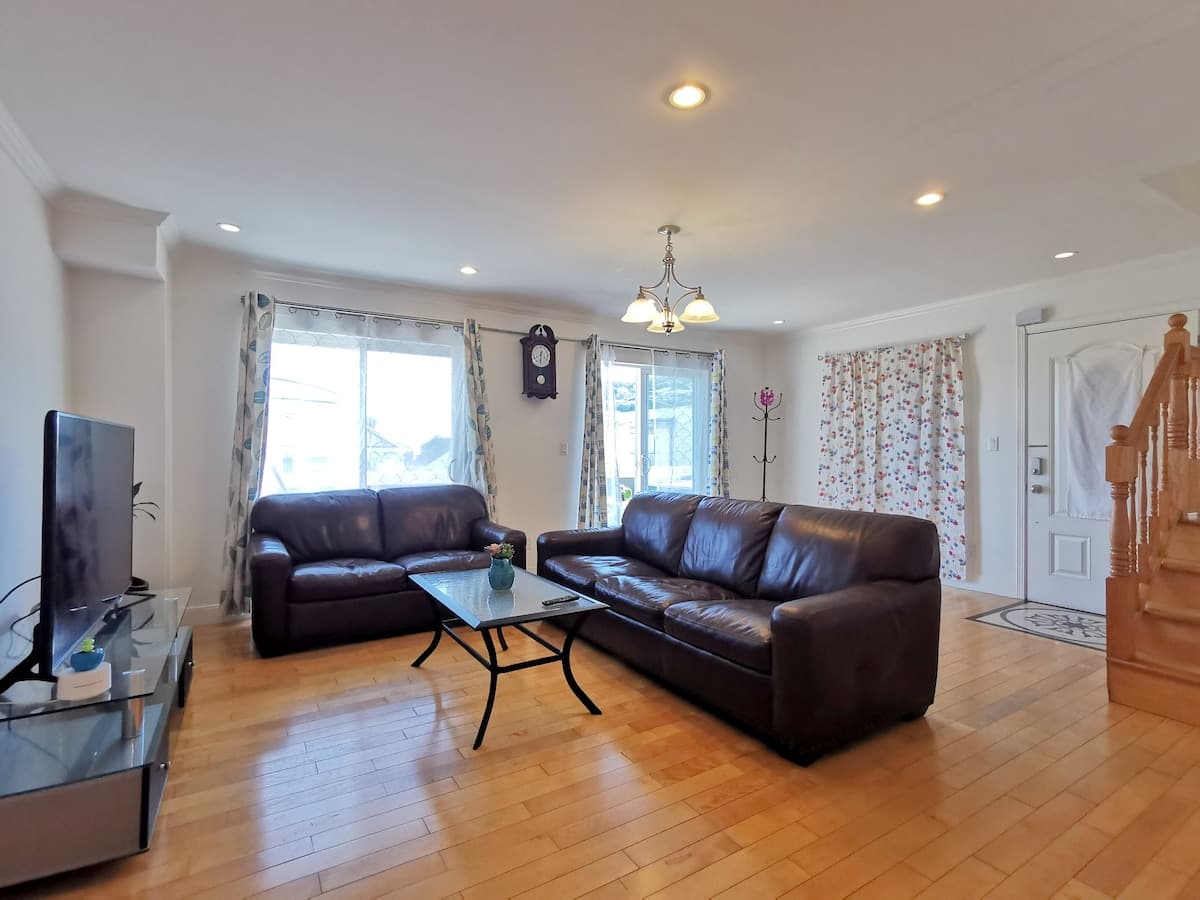 New 3BR w/ 2 Patios, Near 101 & KT Rail (43) - Photo 3