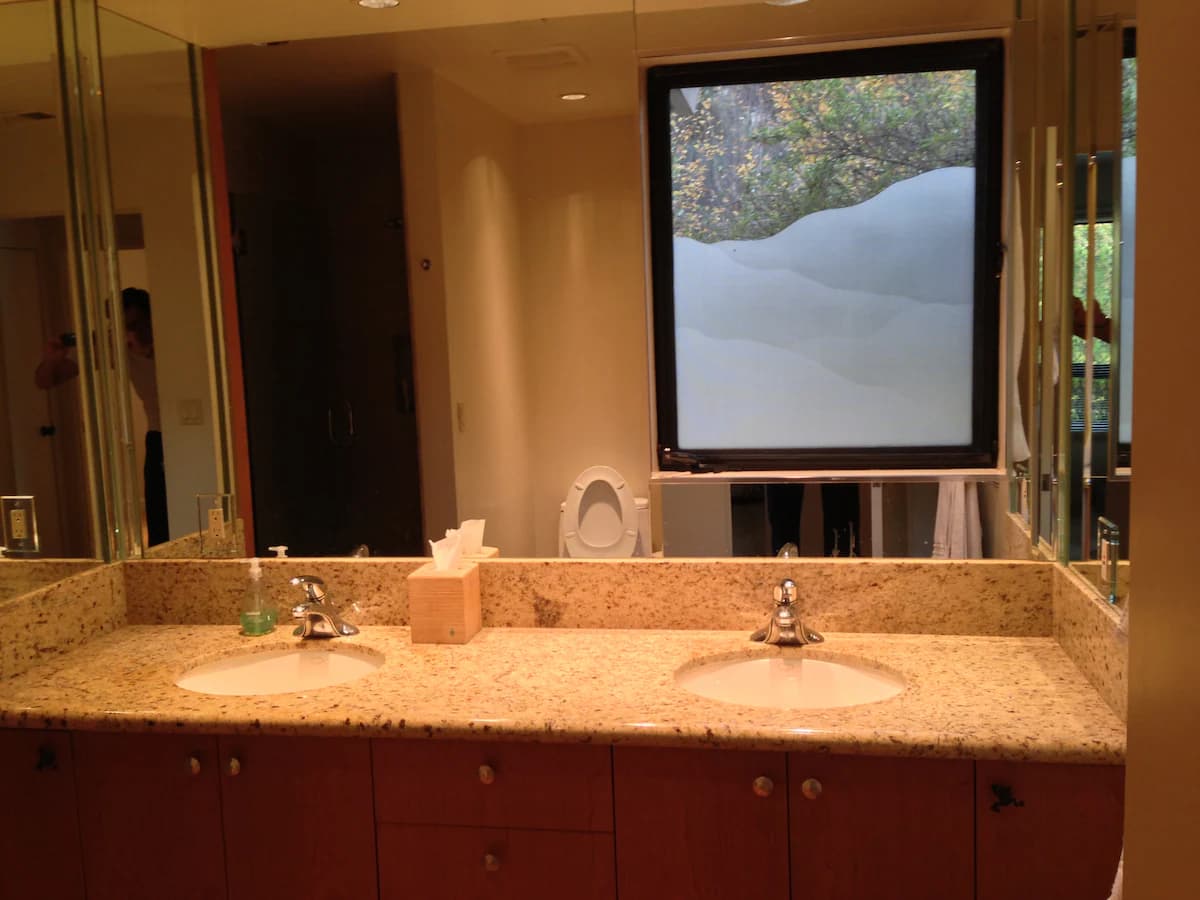 Home in Palo Alto · ★4.91 · 2 bedrooms · 2 beds · 1 bath - Image 8