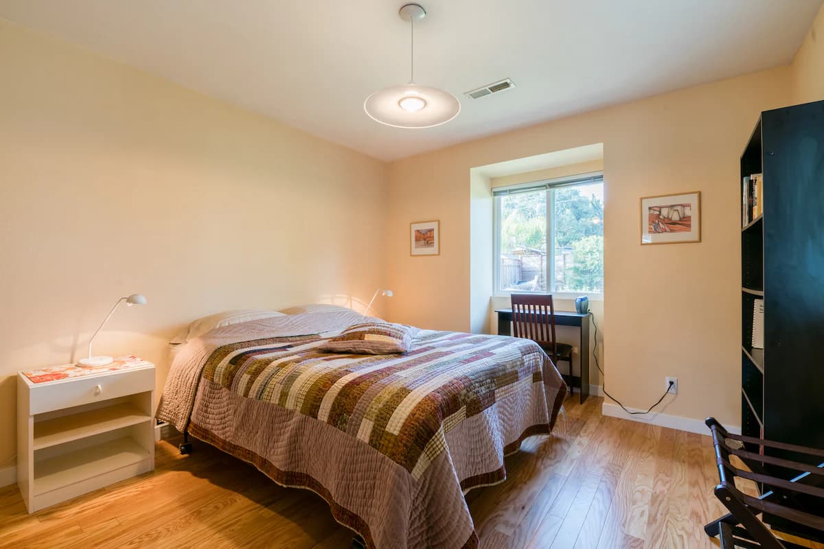 Charming guest unit in picturesque Palo Alto - Image 18