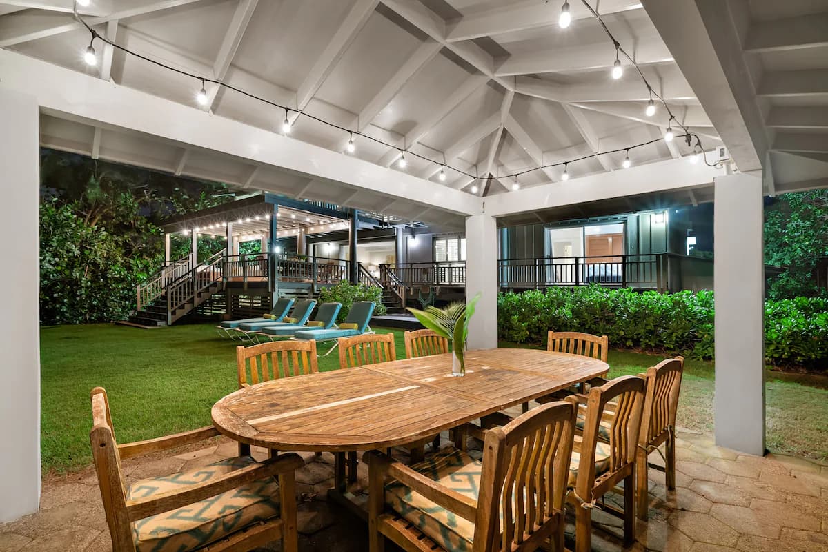 Villa in Kahuku · ★4.75 · 6 bedrooms · 8 beds · 4 private baths - Image 11