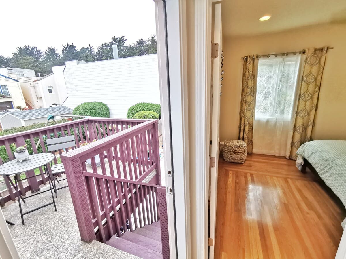 Private Upper Level, 3BR/3BA Near BART - Photo 26