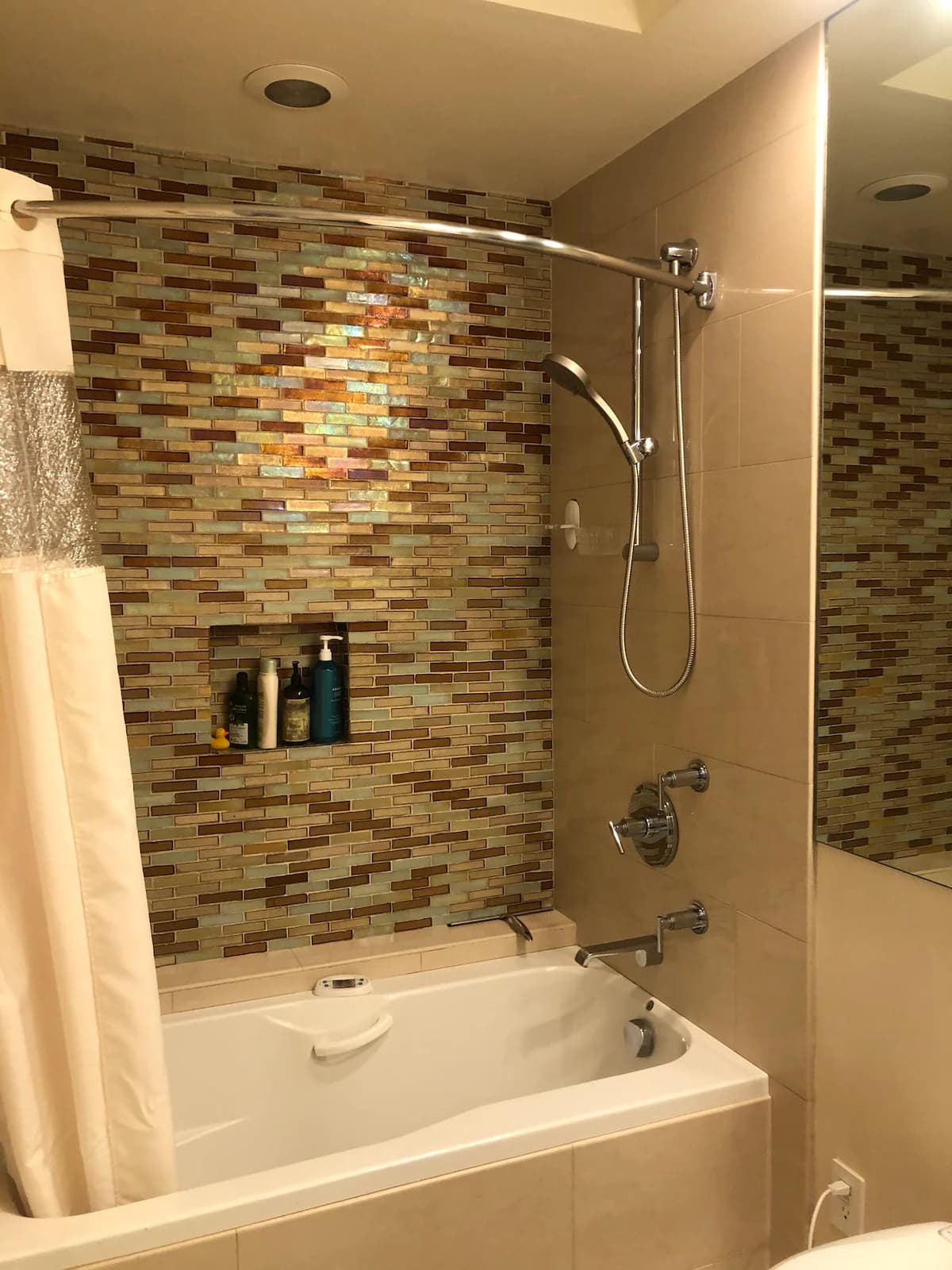 Home in Palo Alto · ★5.0 · 3 bedrooms · 5 beds · 2.5 baths - Image 45