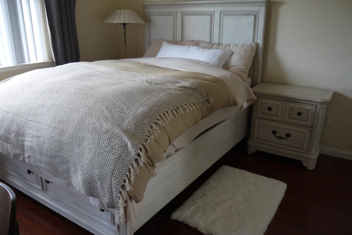 Condo in East Palo Alto · ★4.89 · 1 bedroom · 1 bed · 1 bath - Image 1