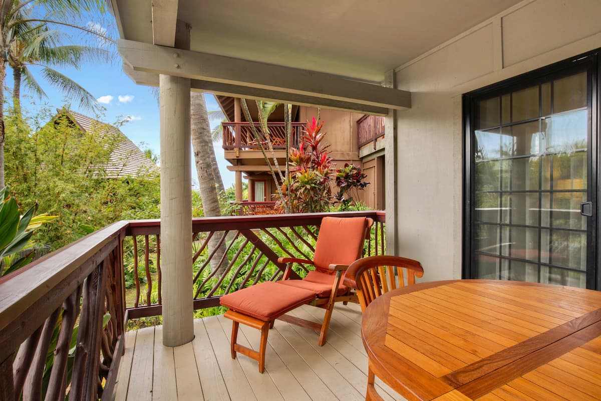 Condo in Kailua-Kona · ★4.9 · 2 bedrooms · 2 beds · 2 baths - Image 13