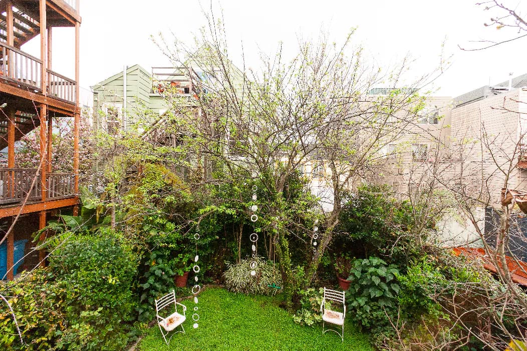 Edwardian Home, Private Garden, 2 Decks, Peloton - Photo 25