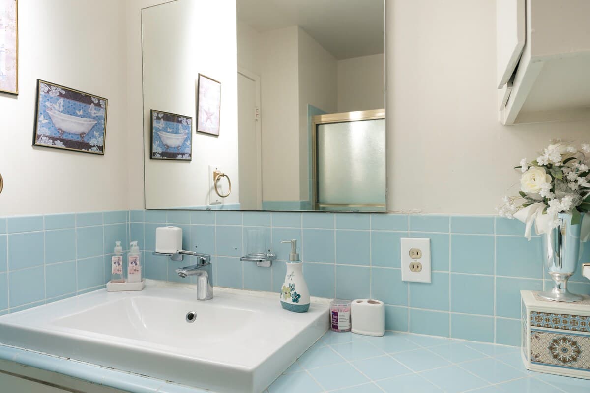 Home in Daly City · ★4.86 · 3 bedrooms · 5 beds · 2 baths - Image 26