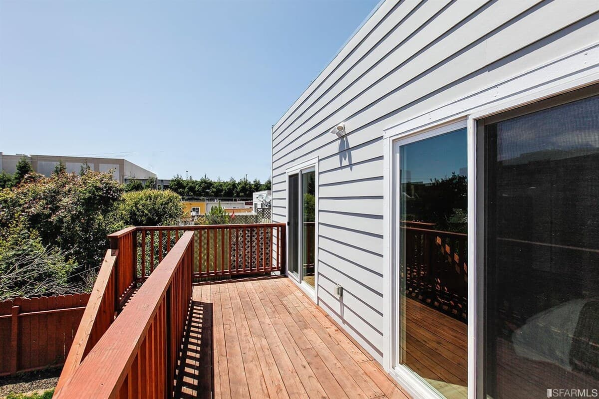 Home in Daly City · ★4.88 · 8 bedrooms · 16 beds · 5 baths - Image 35