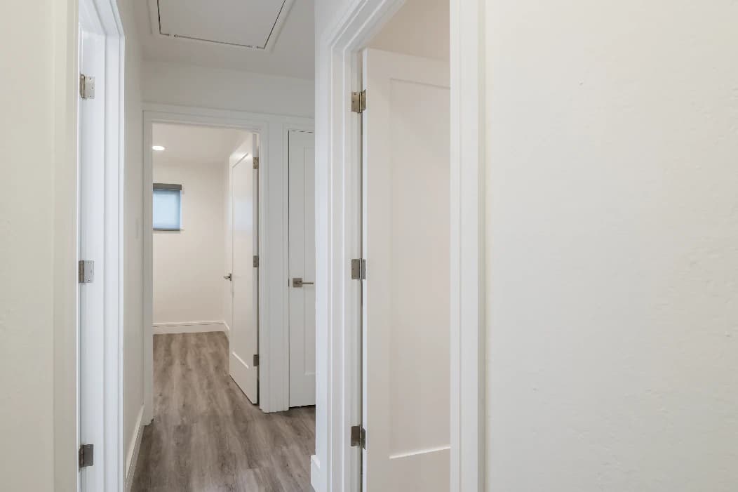 Home in East Palo Alto · ★4.94 · 4 bedrooms · 4 beds · 2.5 baths - Image 70