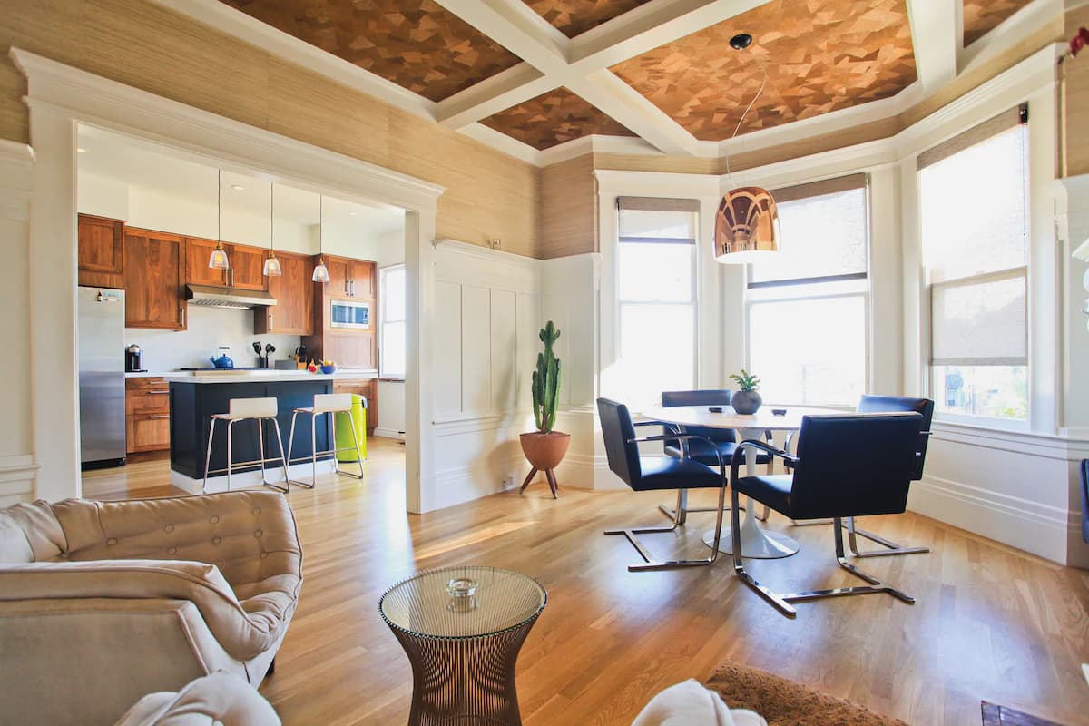 Historic Edwardian Flat with Skyline Views - Photo 11