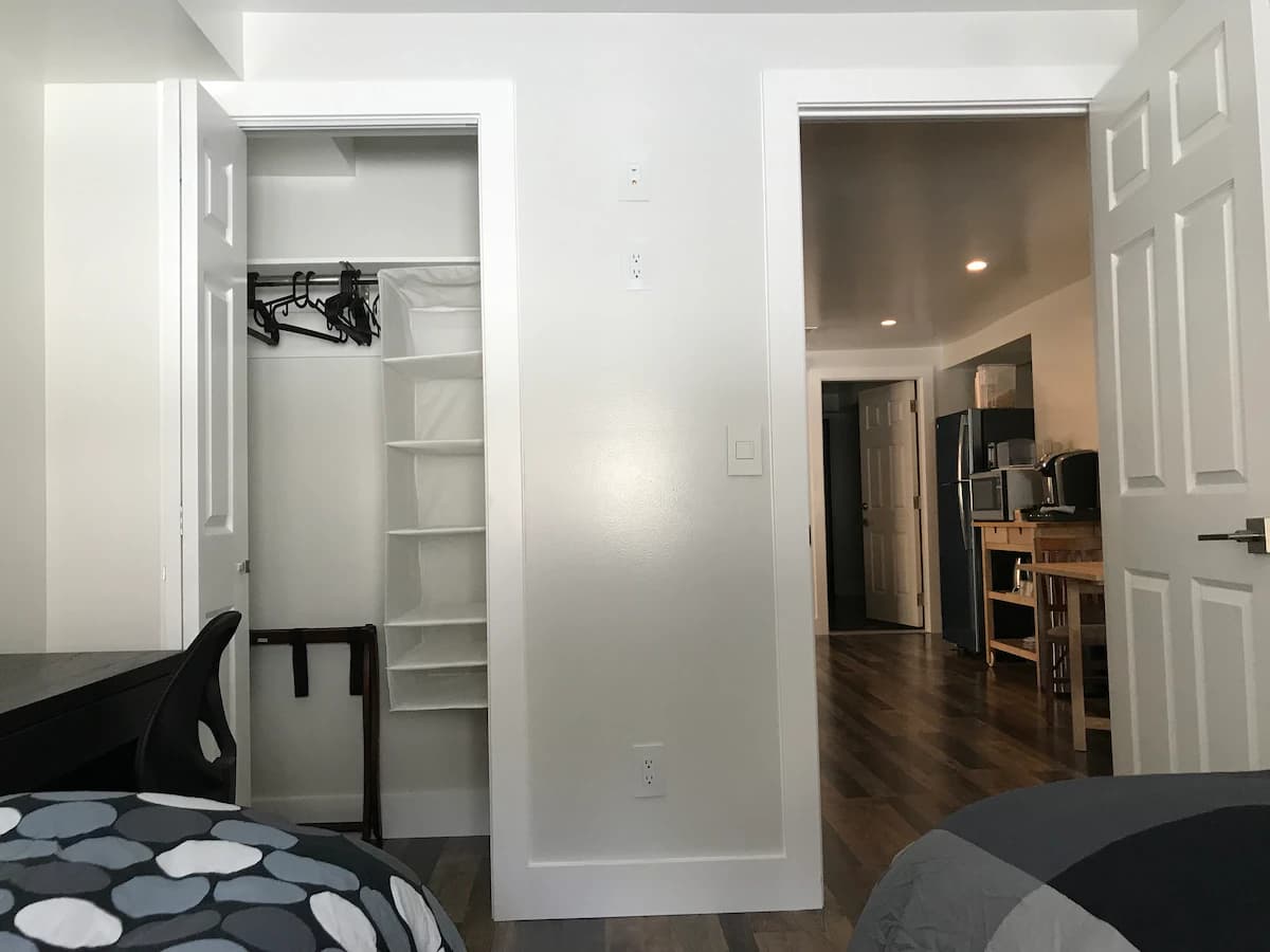 3BR 2BA no kitchen, $25/day parking option (<16ft) - Photo 16