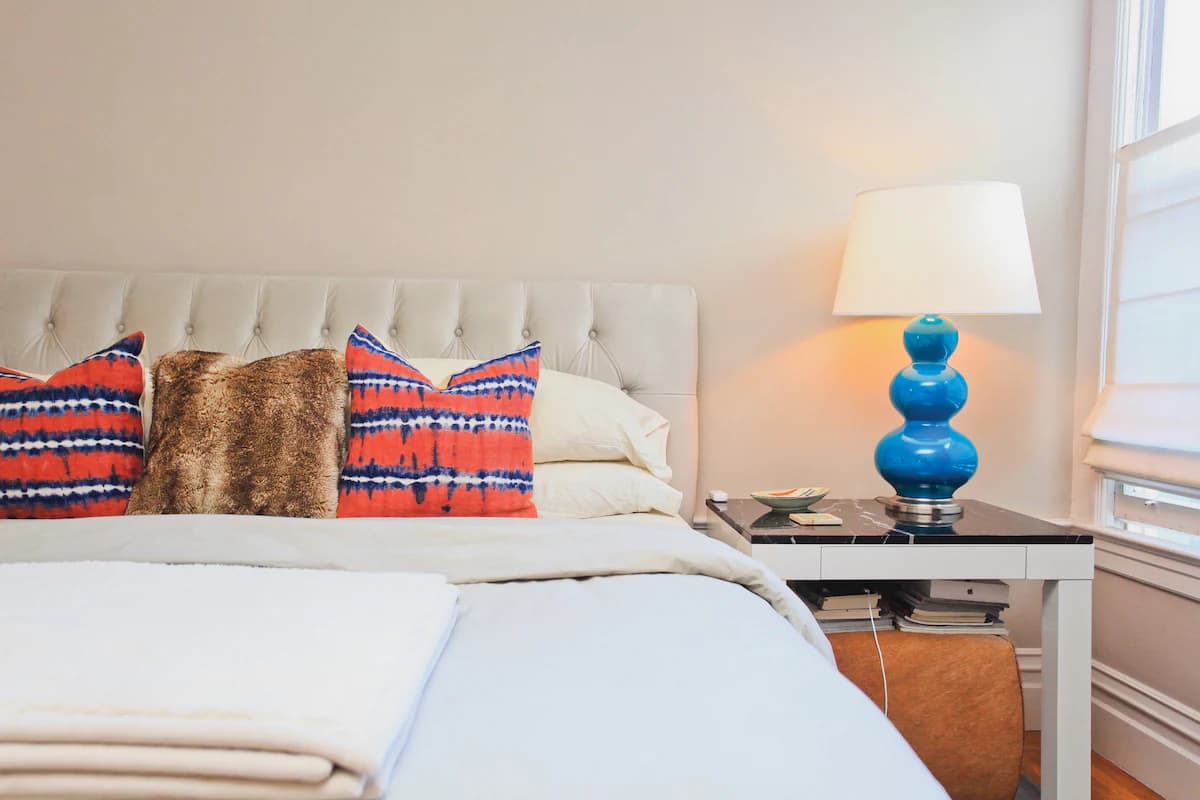 Historic Edwardian Flat with Skyline Views - Photo 18