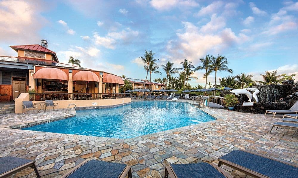 Condo in Kailua-Kona · ★4.5 · 2 bedrooms · 4 beds · 2 shared baths - Image 25
