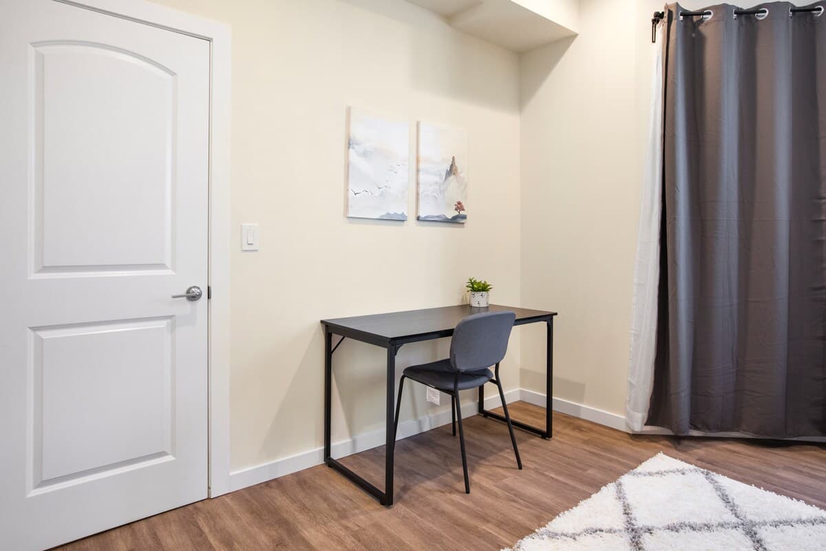 Home in Daly City · ★4.98 · 5 bedrooms · 7 beds · 5 baths - Image 22