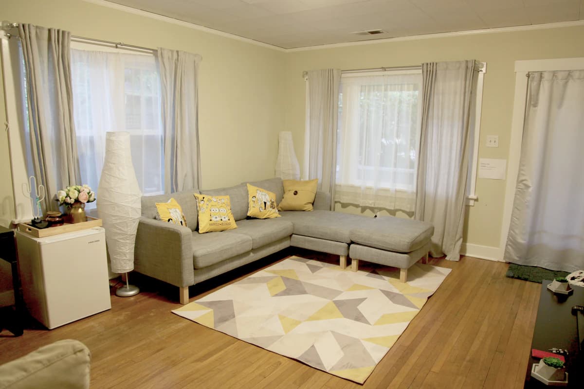 1B1B Palo Alto studio next to Stanford - Image 1