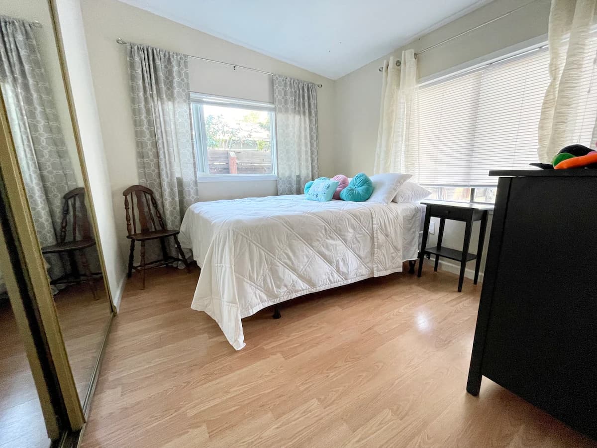 Home in Palo Alto · ★4.77 · 5 bedrooms · 7 beds · 2 baths - Image 27