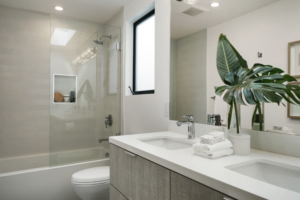 Villa in San Francisco · ★4.95 · 5 bedrooms · 6 beds · 3 baths - Image 21