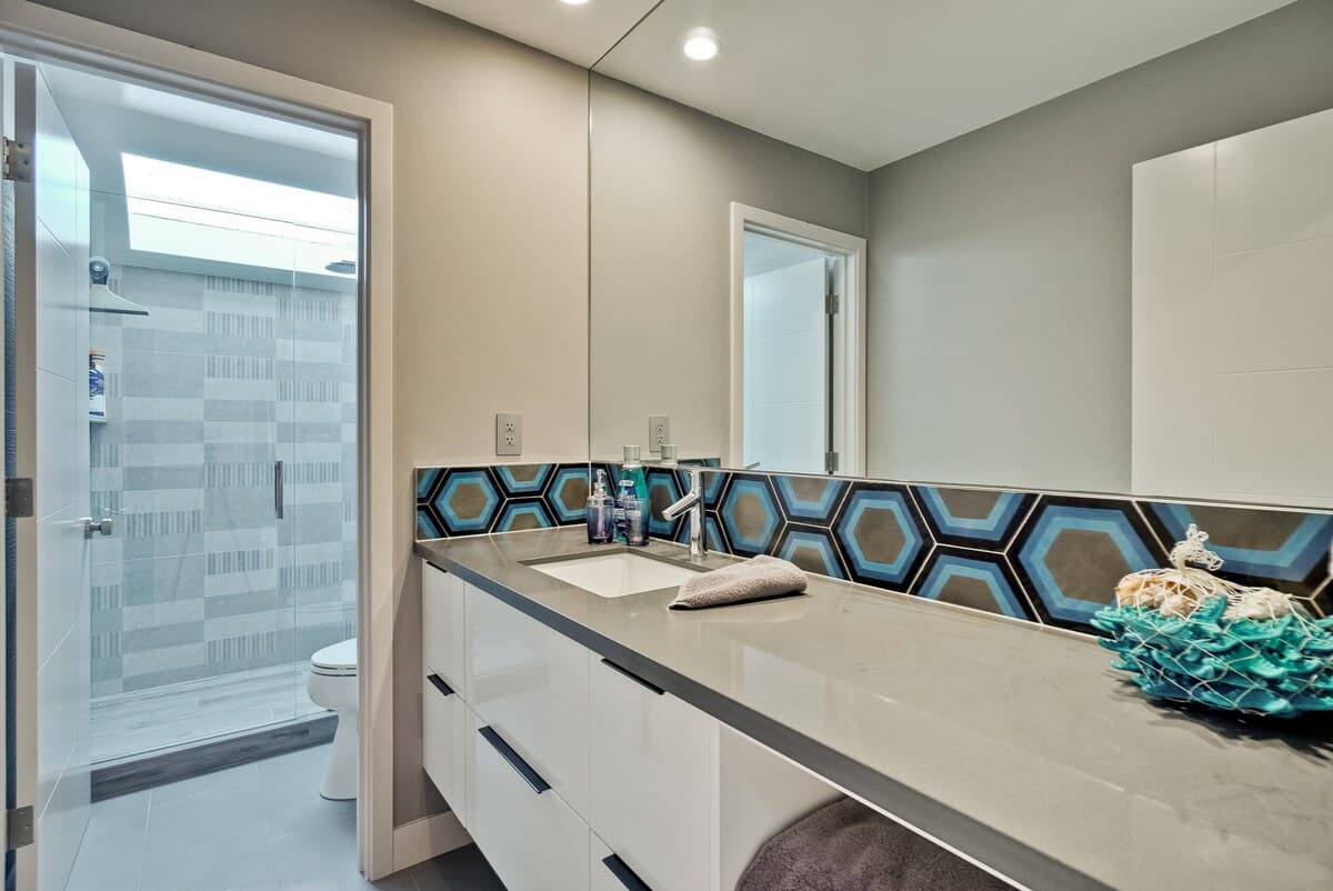 Home in Palo Alto · ★4.96 · 5 bedrooms · 7 beds · 4.5 baths - Image 42