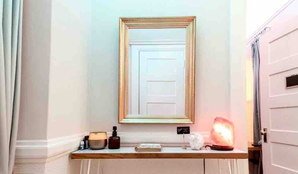 Victorian Oasis with Original Art & Chandeliers - Photo 73