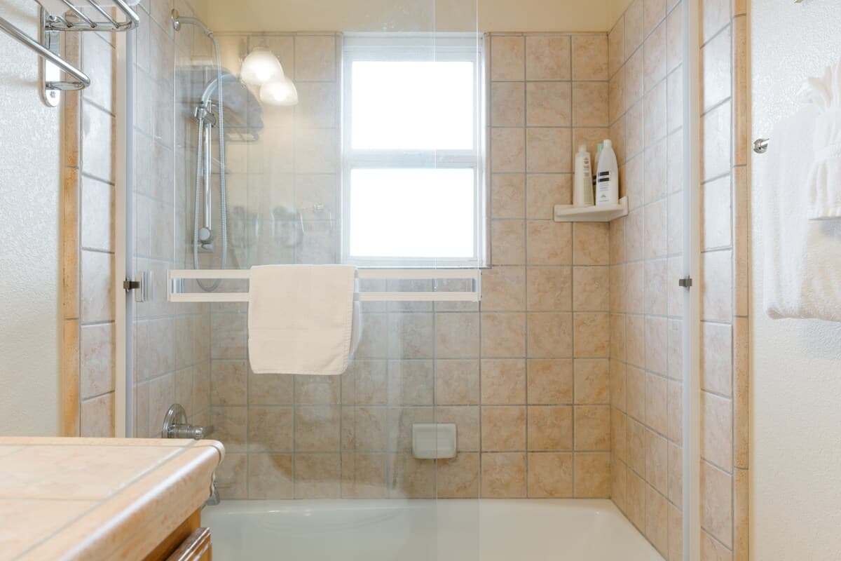 Home in Pacific Grove · ★4.9 · 3 bedrooms · 4 beds · 3 private baths - Image 25