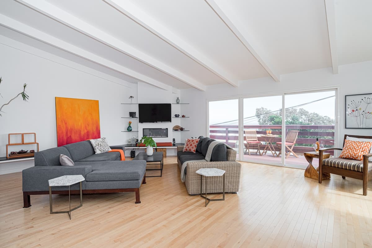 Bay Views, Hot Tub & EV Charger in SF Home - Photo 1