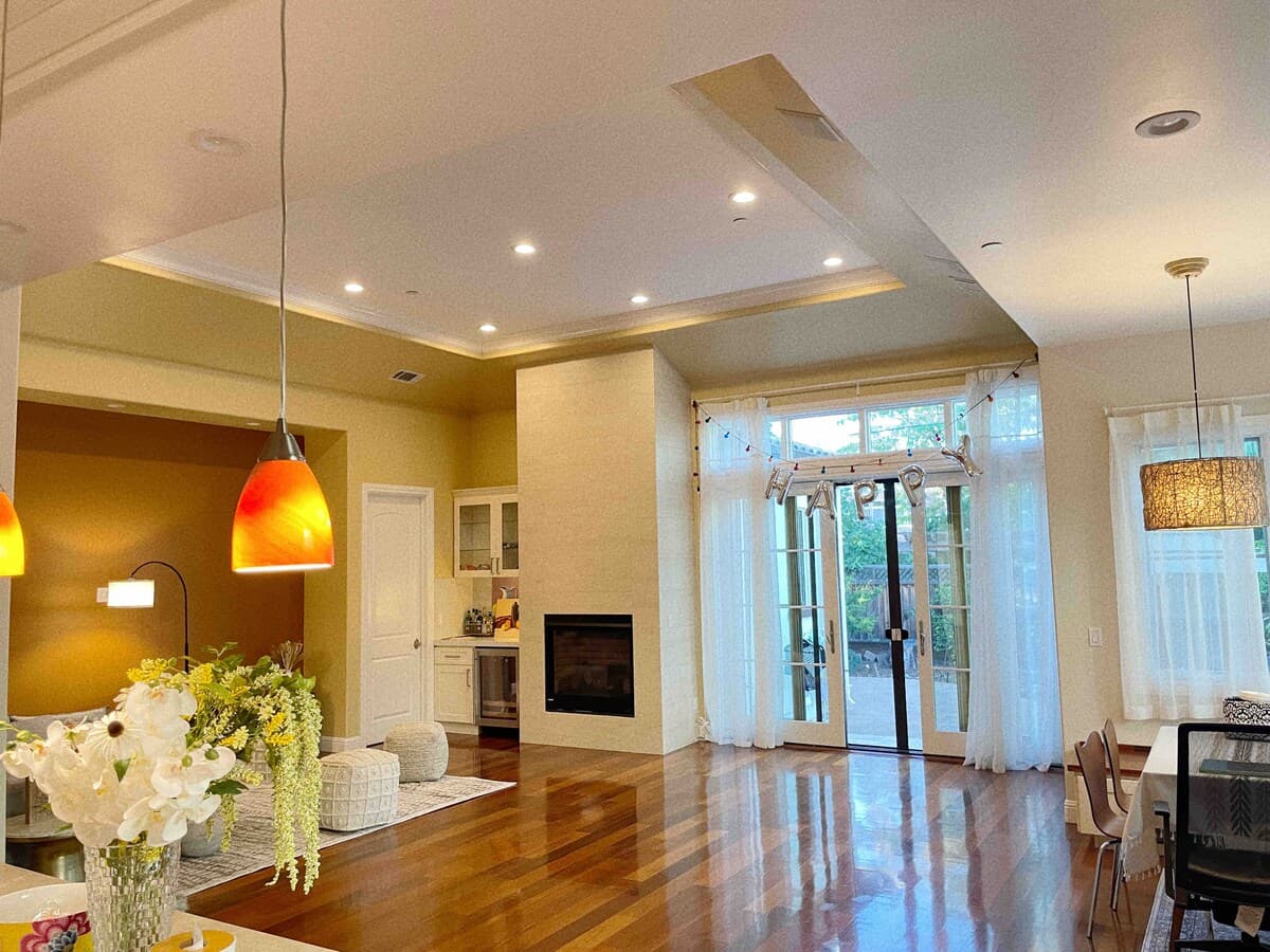 Home in Palo Alto · ★4.56 · 4 bedrooms · 4 beds · 2.5 baths - Image 4