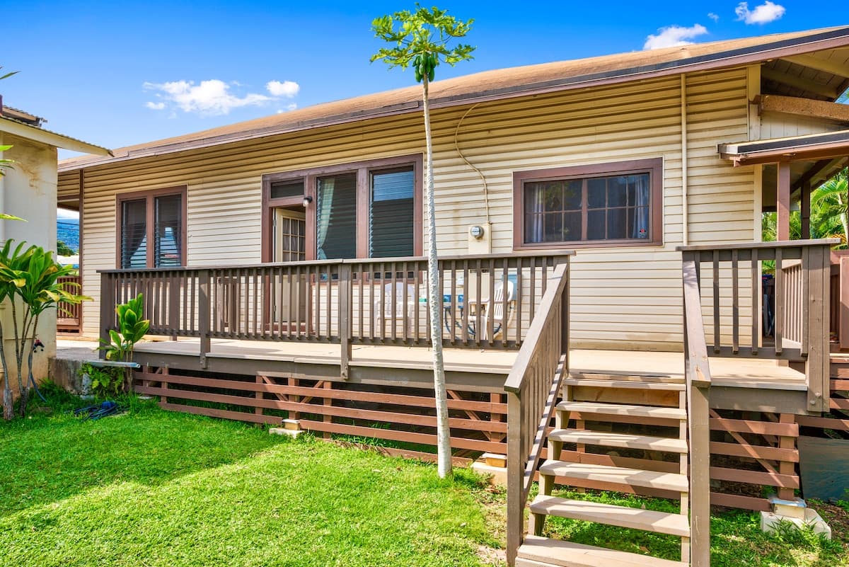 Renovated Plantation Home; Walk into Wailuku Town! - Image 22