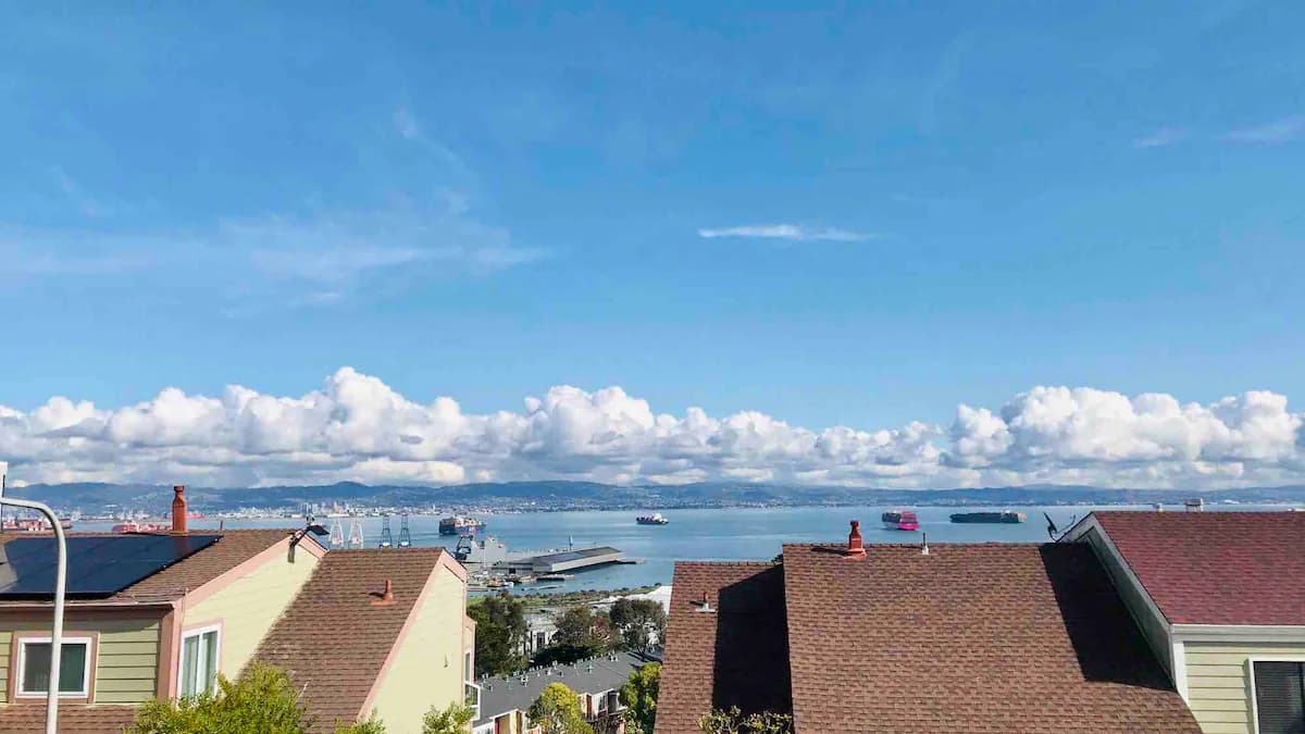 Home in San Francisco · ★4.88 · 3 bedrooms · 3 beds · 3 baths - Image 21