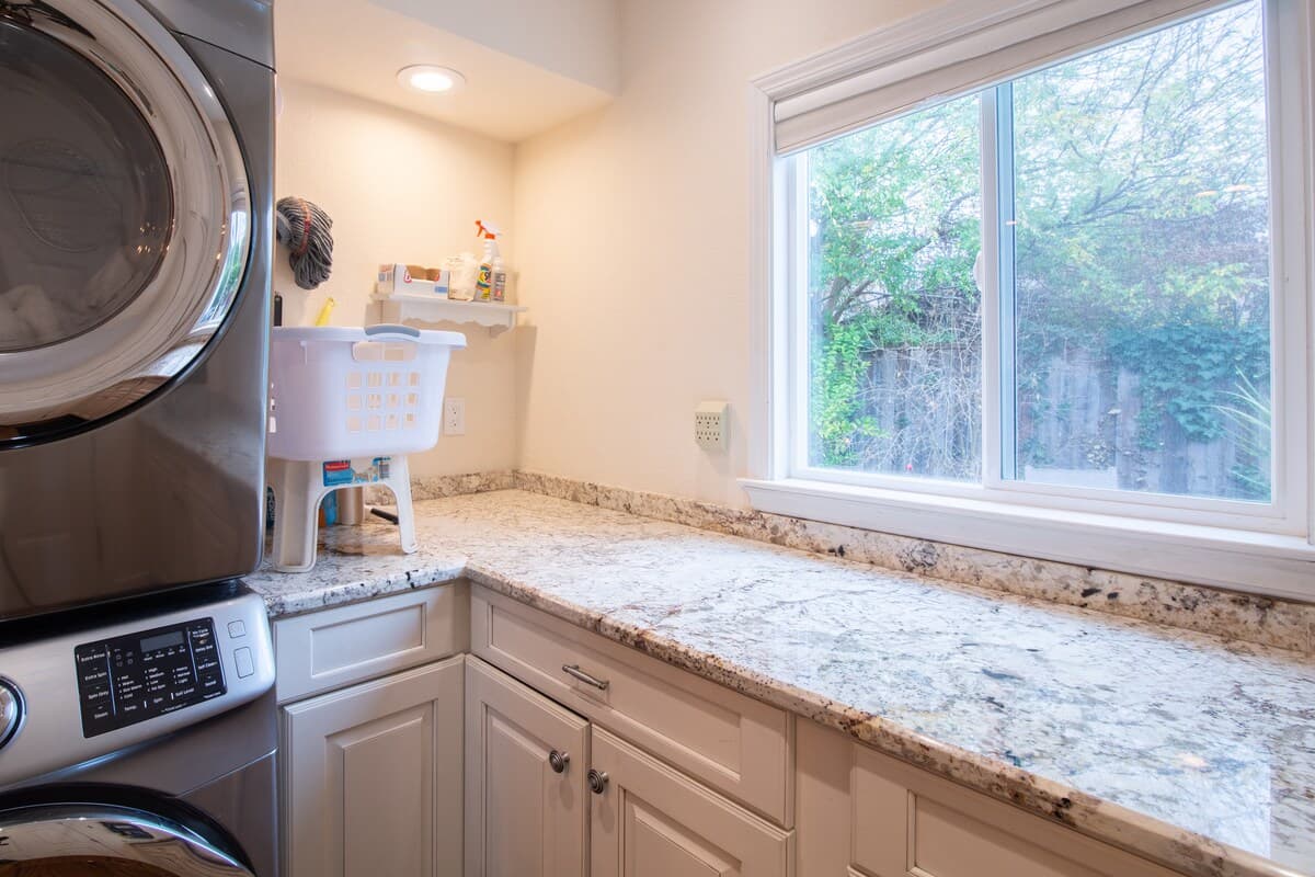 Home in Menlo Park · ★4.84 · 2 bedrooms · 3 beds · 1 bath - Image 26