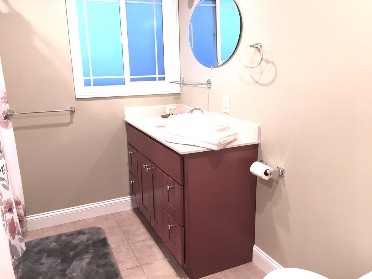 Home in Redwood City · ★5.0 · 1 bedroom · 1 bed · 1 bath - Image 8