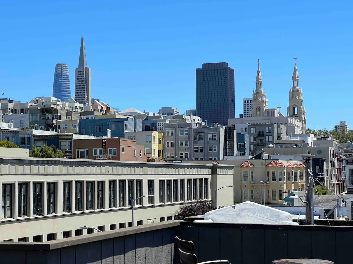 Bay View Condo with Private Roof Deck Near Wharf - Photo 32