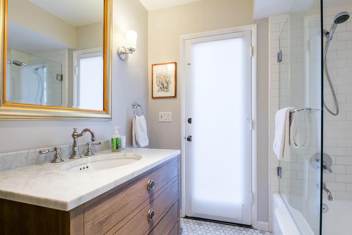 Home in Los Altos · ★5.0 · 3 bedrooms · 3 beds · 3 baths - Image 18