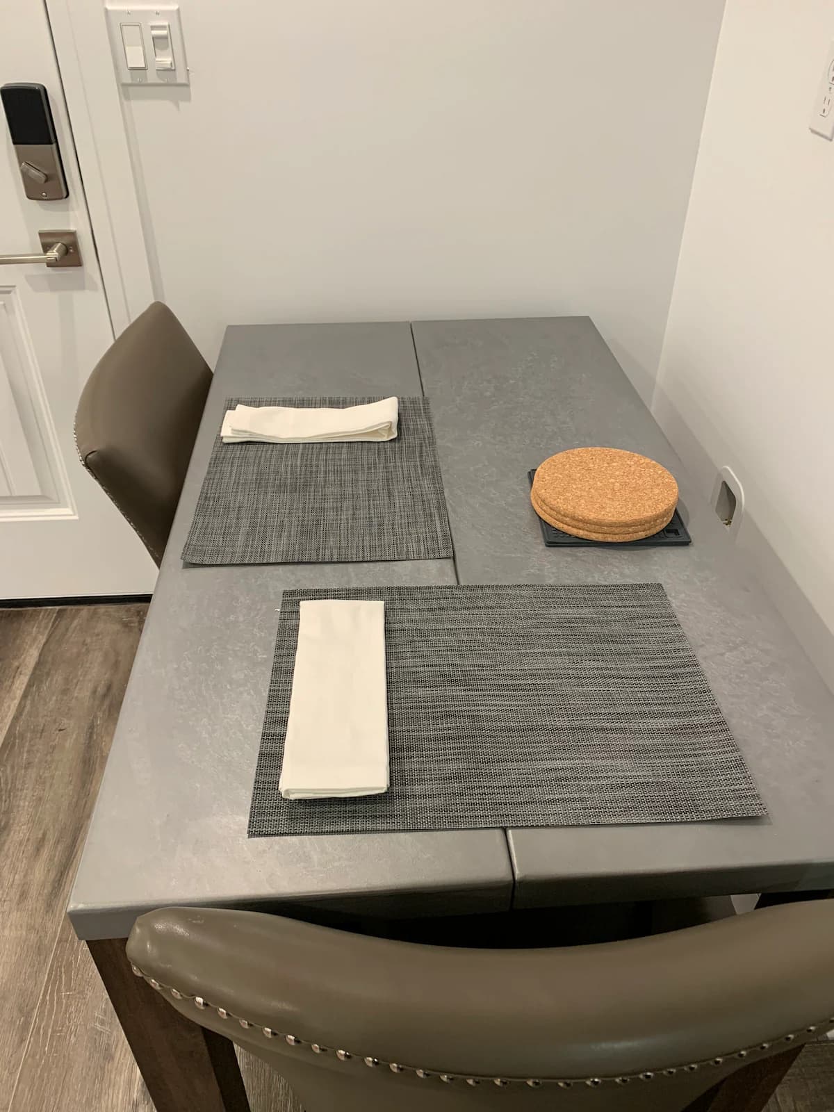 Home in East Palo Alto · ★4.86 · Studio · 1 bed · 1 bath - Image 37