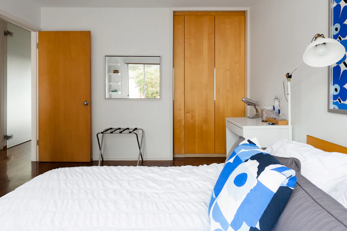Mid-Century Modern Home with 27ft Windows & Views - Photo 16