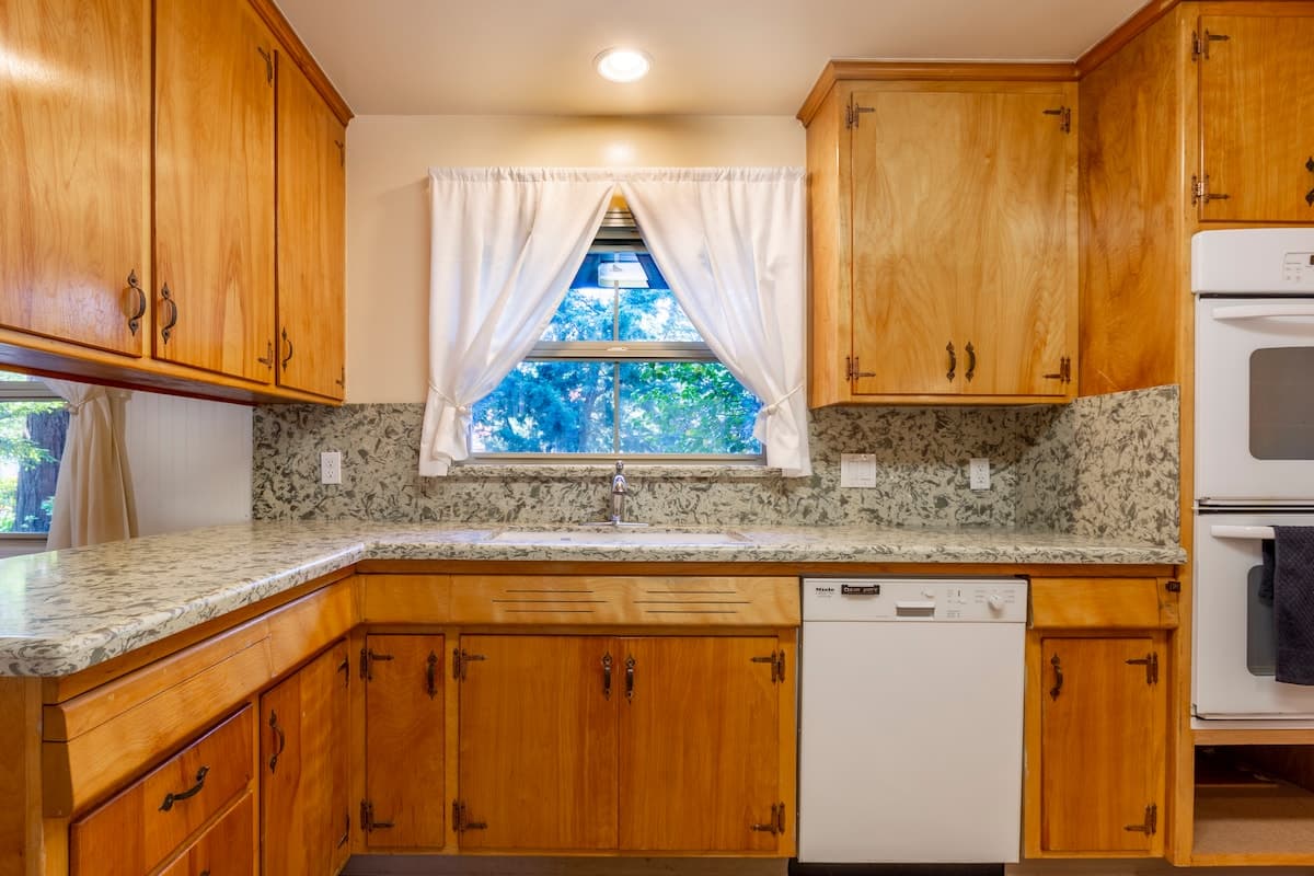 Home in Menlo Park · ★4.77 · 5 bedrooms · 6 beds · 3 baths - Image 9