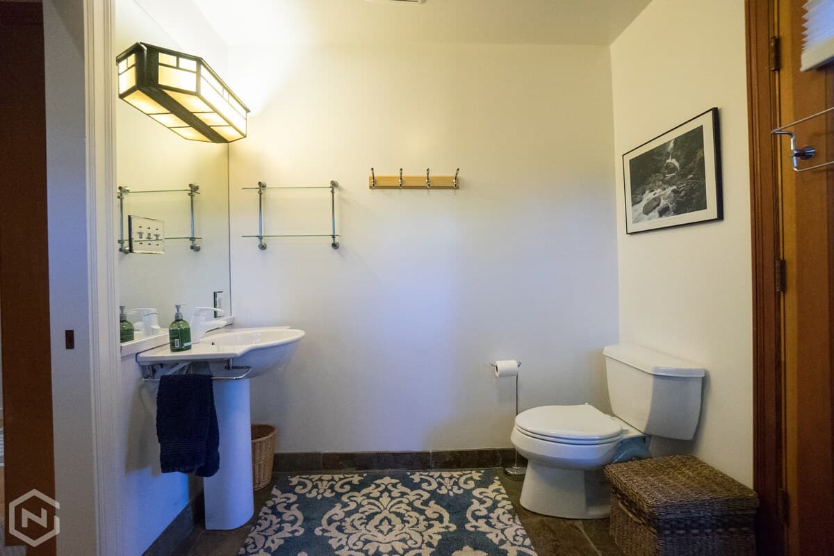 Home in Palo Alto · ★4.93 · 4 bedrooms · 4 beds · 3 baths - Image 33