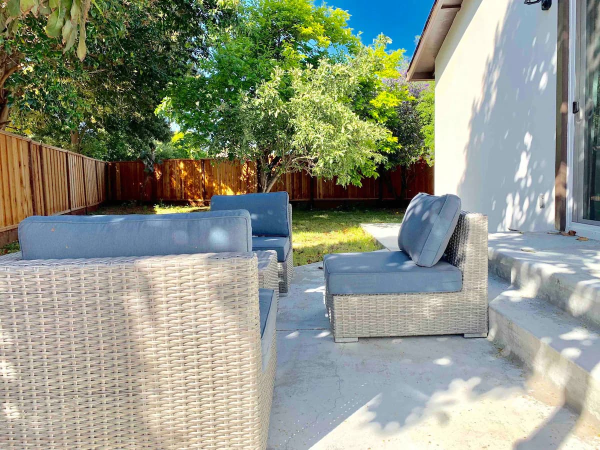 Home in East Palo Alto · ★4.92 · 4 bedrooms · 4 beds · 2 baths - Image 41