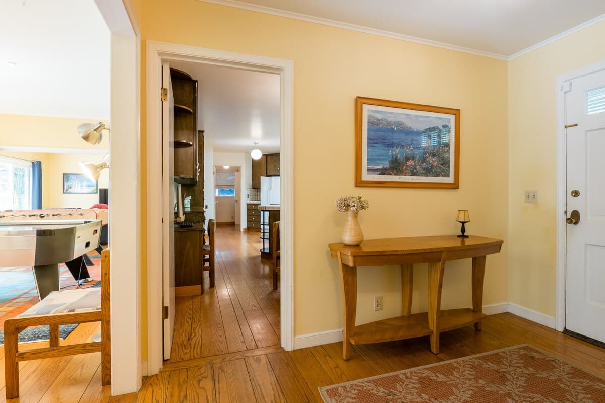 Home in Menlo Park · ★4.91 · 4 bedrooms · 5 beds · 2.5 baths - Image 23