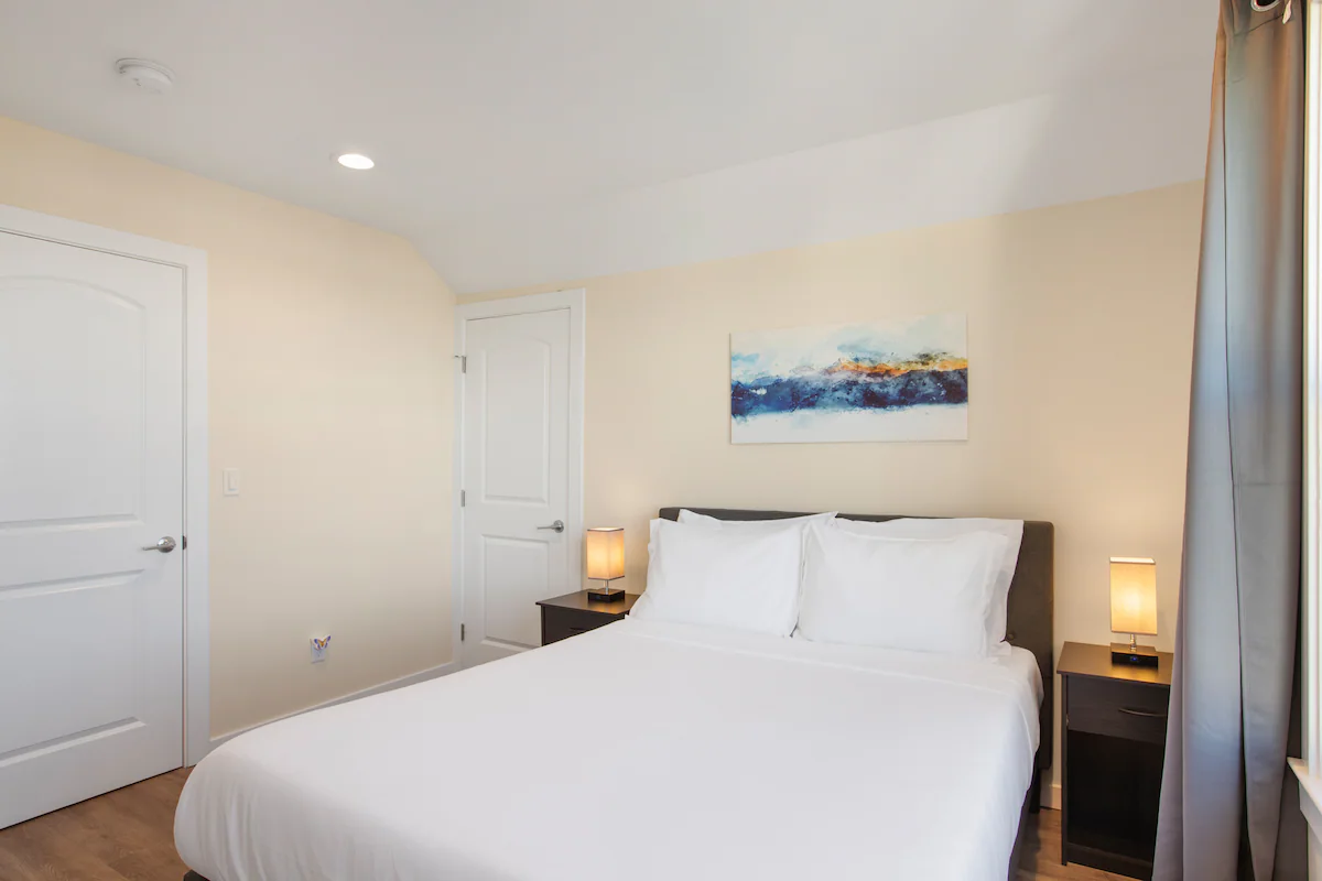 Home in Daly City · ★4.98 · 5 bedrooms · 7 beds · 5 baths - Image 24