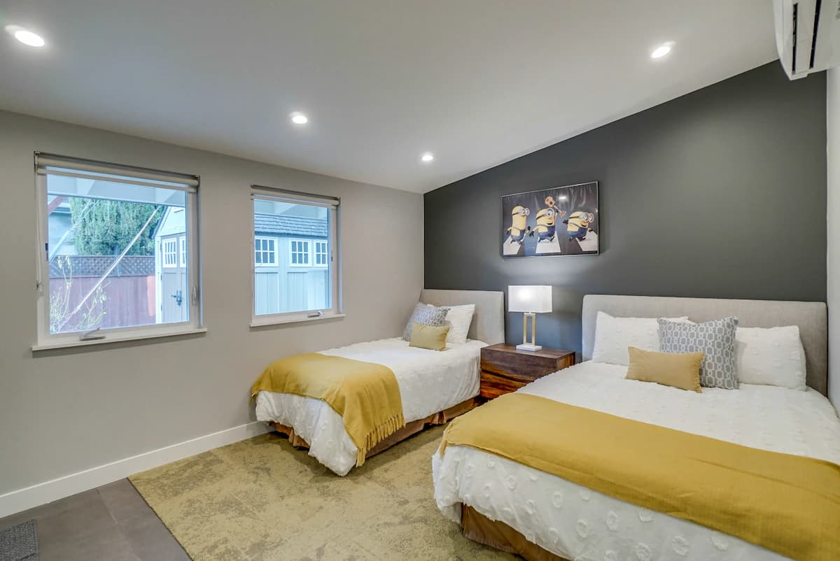 Home in Palo Alto · ★4.96 · 5 bedrooms · 7 beds · 4.5 baths - Image 20