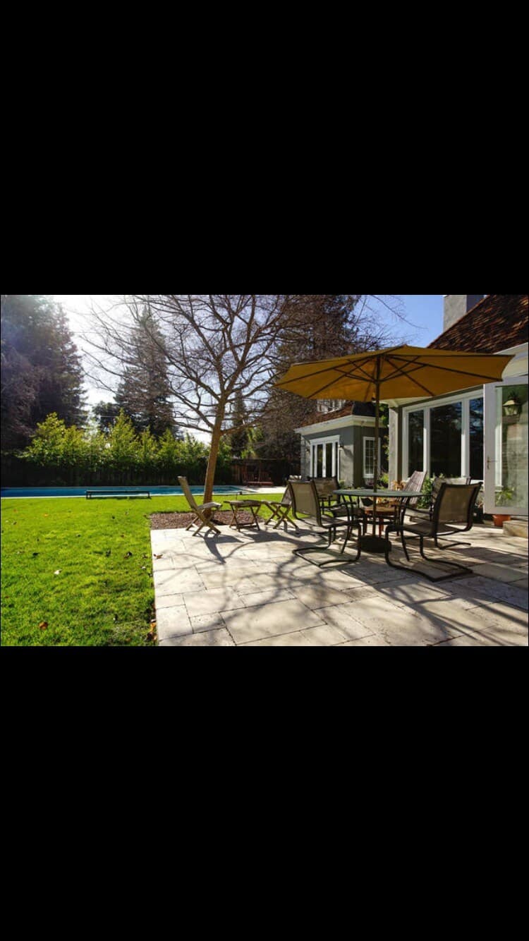 Home in Menlo Park · ★4.84 · 5 bedrooms · 6 beds · 4.5 baths - Image 24