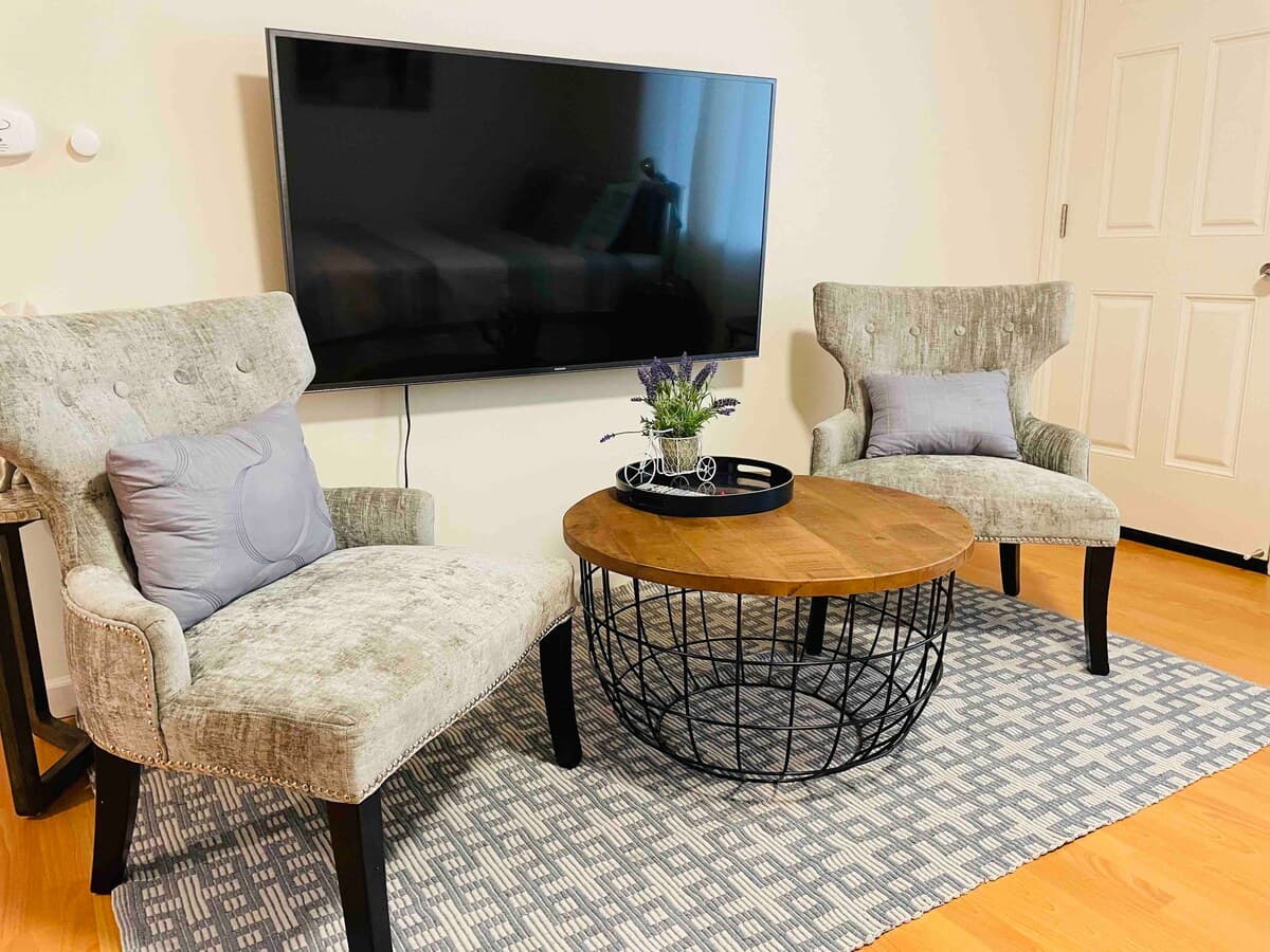 Relaxed 3B/2Ba Home with Private Parking - Photo 77