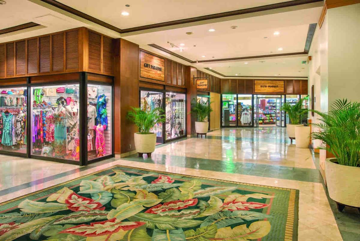 Studio Suite at Picturesque Waikiki Resort - Image 8