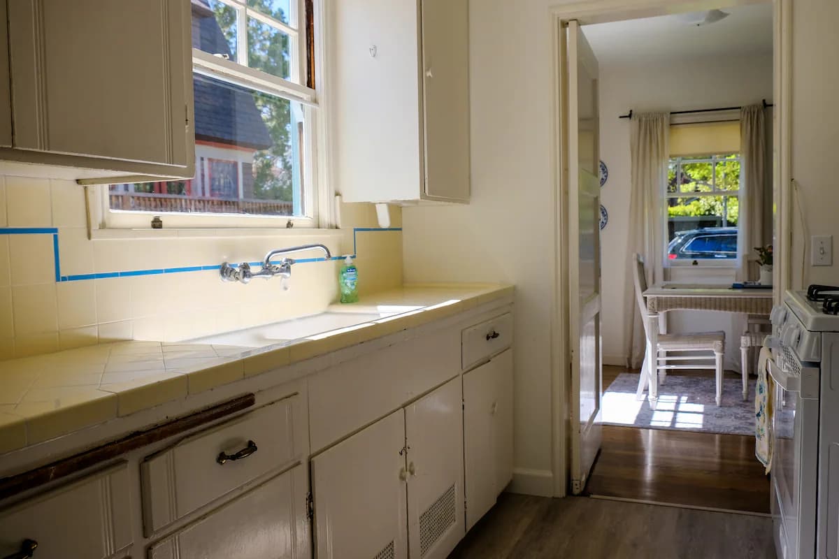 Home in Palo Alto · ★4.93 · 2 bedrooms · 4 beds · 1 bath - Image 5