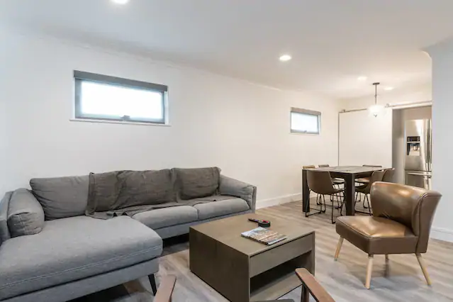 Home in East Palo Alto · ★4.94 · 4 bedrooms · 4 beds · 2.5 baths - Image 61