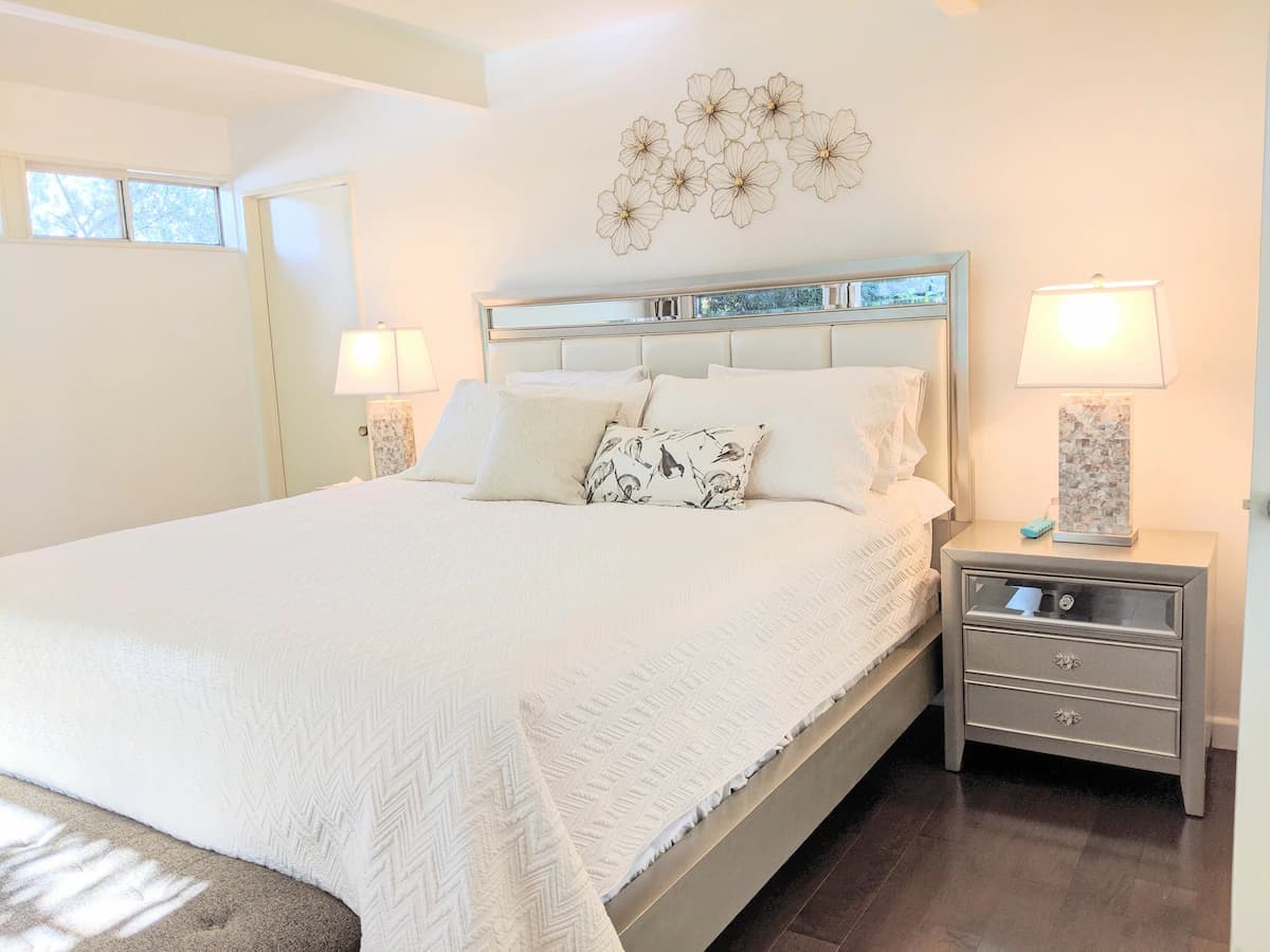 Home in Palo Alto · ★4.74 · 7 bedrooms · 9 beds · 4 baths - Image 23